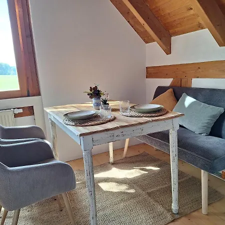 Casa Mengi - Idylle Am Fusse Der Neubuerg